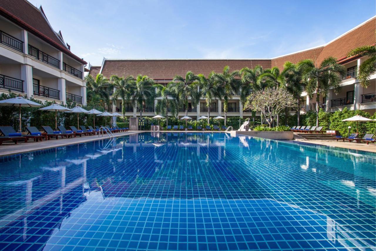 Deevana Patong Resort & Spa Exterior foto